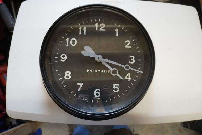 Wall clock