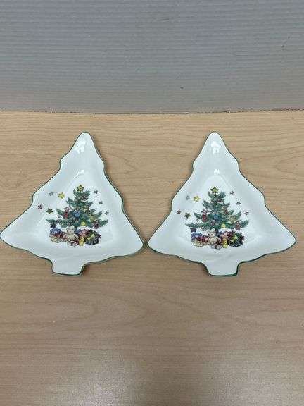 Nikko Japan Christmas Tree Dishes, 7 Inches Long
