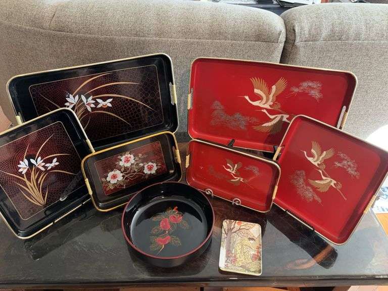 Vntage Japanese lacquerware serving trays