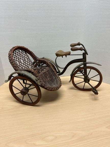 Antique Metal Tricycle with Wicker Basket Seat, 7.5″ Tall