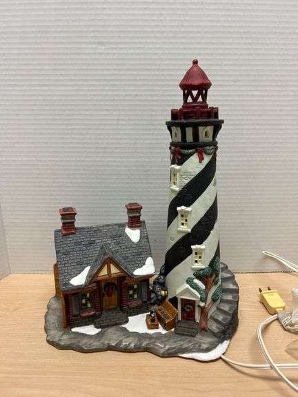 Santa’s Workbench Collection 2001 Rivergate Lighthouse