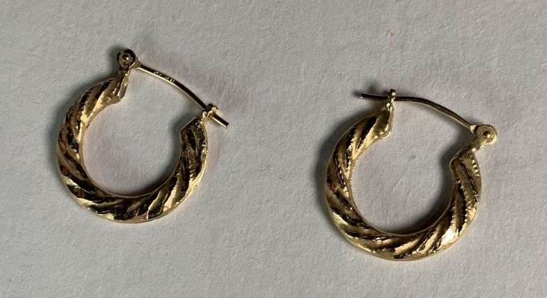 14 Karat Gold Earrings, Total Weight .75g
