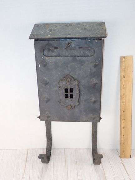 50s Metal Wall Mount Mailbox with Decorative Detail