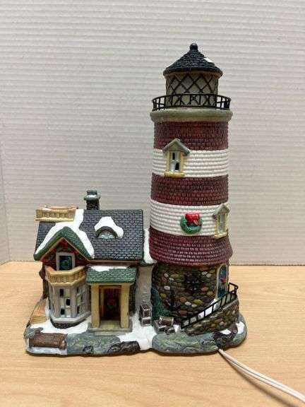 Lighted Lighthouse and Cottage Decorative Piece