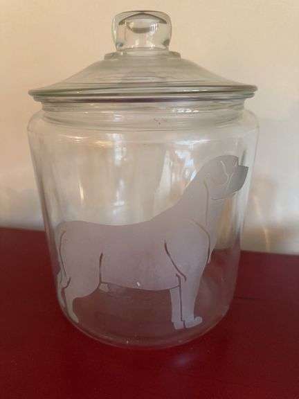 Large lidded glass jar with etched Labrador