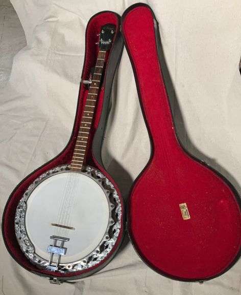 Contessa Banjo and Case