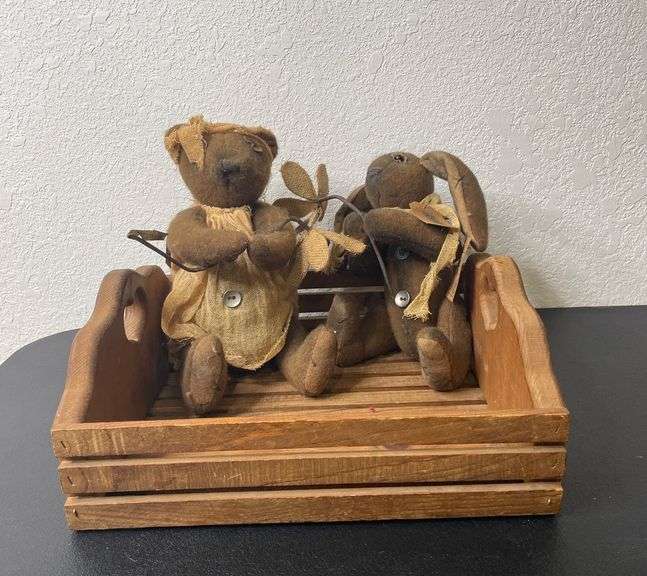 Honey and Me Primitive Bears – Hannah & Bailey with Wooden Crate