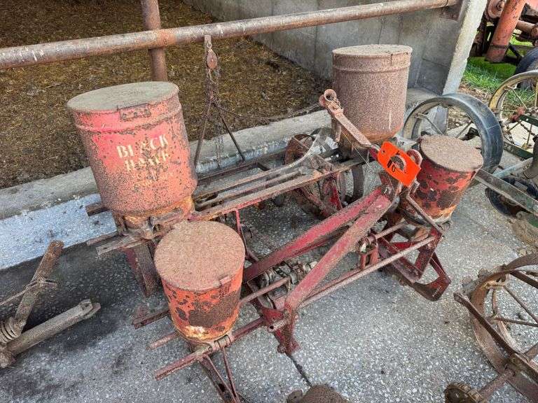 Black Hawk 2 Row Planter