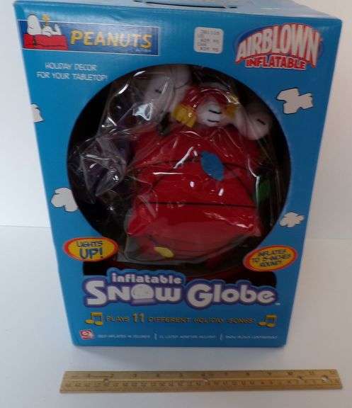 2006 Gemmy Industries "Peanuts" Inflatable Snow Globe