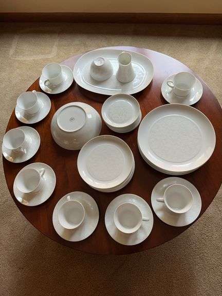 Block Bidasoa china set, Spain