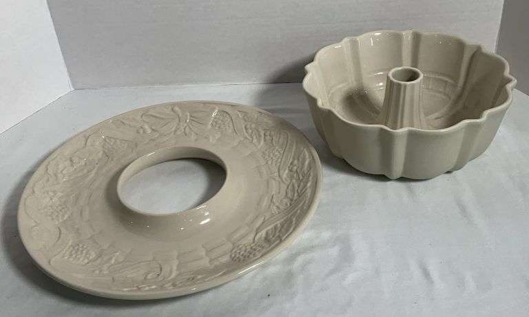 Longaberger Natureβs Garden Serving Dish and Bundt Pan