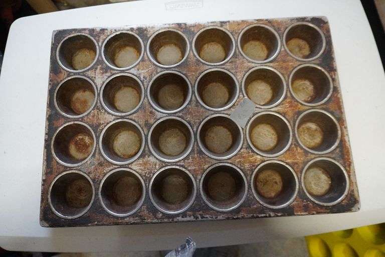 Muffin Pan