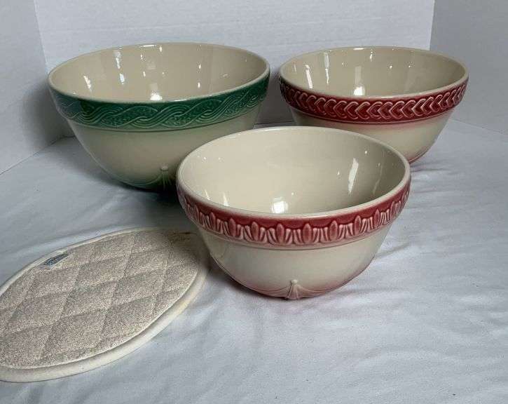 Longaberger Mixing Bowls and Potholder