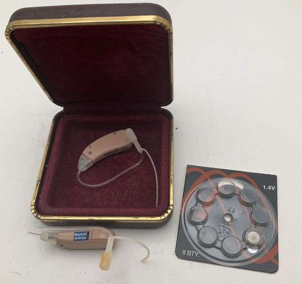 Miracle Ear Hearing Aids with Case