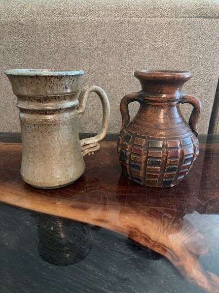 2 pieces of Pottery