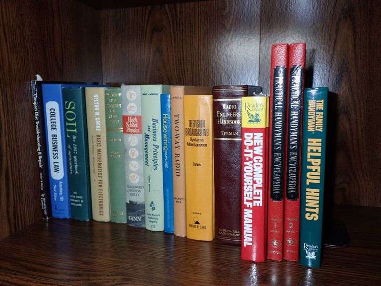 14 Educational and Reference Books on Various Topics - Auction Ohio