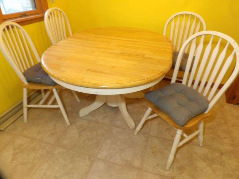 Kitchen Table And Chairs