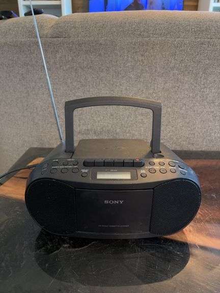 Sony CFD-S70 CD/Cassette Boombox with Radio