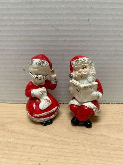 Vintage Relco Japan Santa and Mrs. Claus Salt and Pepper Shakers, Ceramic Pair
