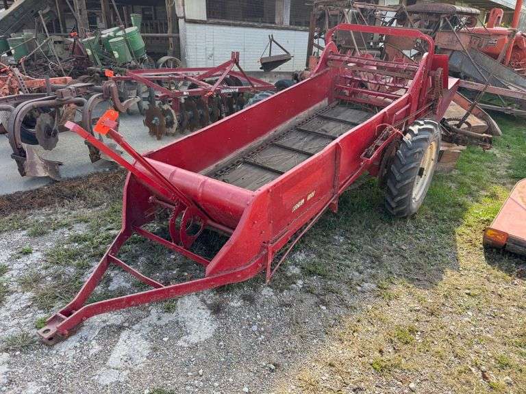 McCormick Dearing Model 100 Spreader