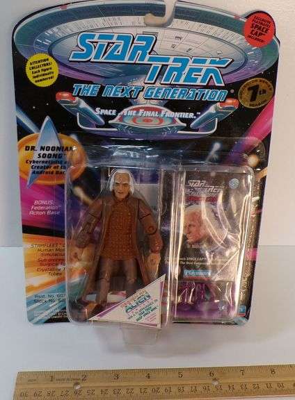 New 1993 Playmates Star Trek The Next Generation Dr. Noonian Soong Action Figure