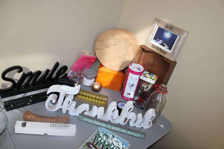 Decorative Tabletop Objects