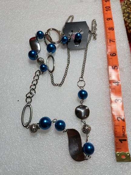 Paparazzi Necklace & Earrings