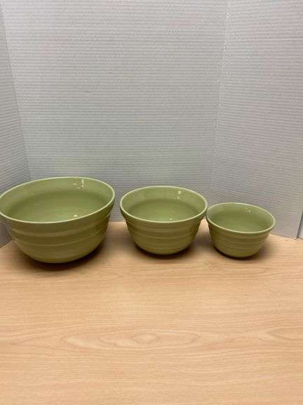 3 Sonoma Home Goods Green Nesting Bowls – Dishwasher & Microwave Safe