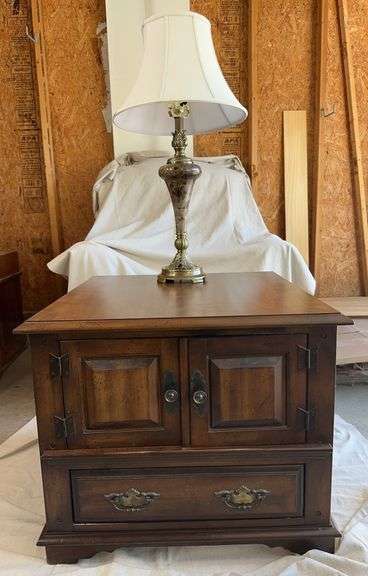 Vintage Federal Style End Table by Mohasco Peters-Revington and Table Lamp