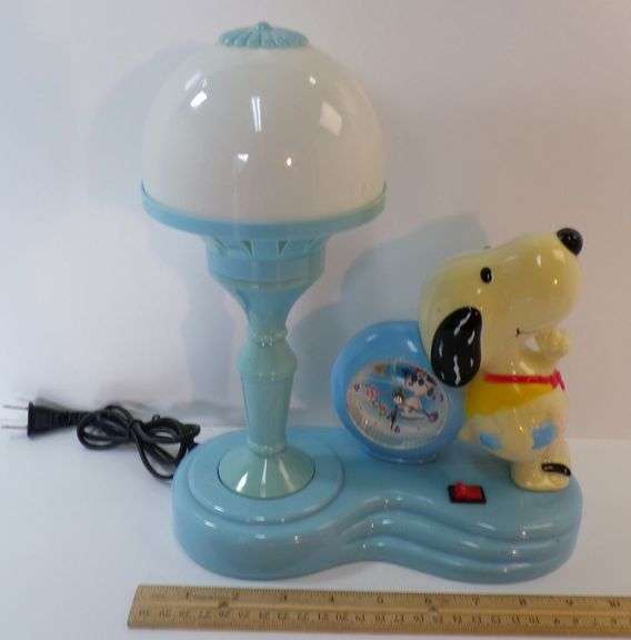 Snoopy Table Light and Clock