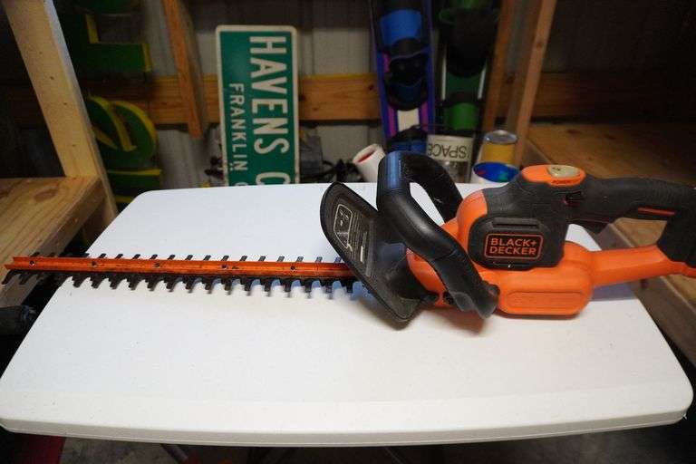 Hedge trimmers