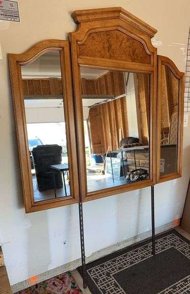 Wooden Dresser Mirror with Trifold Design