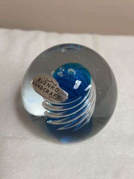 Blenko swirl / twist design paperweight