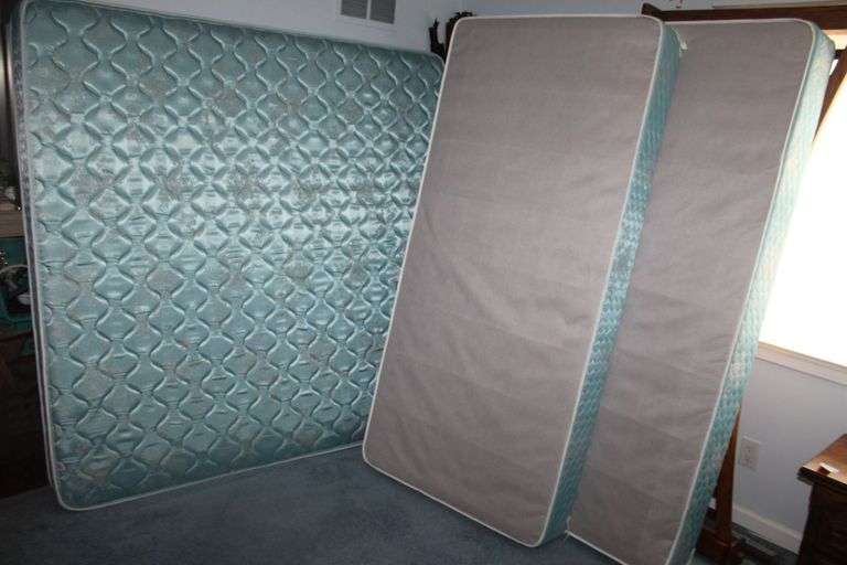 King Mattress And Box Springs