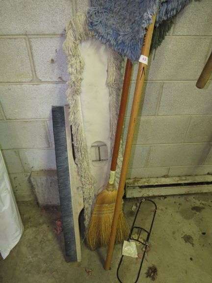 Dust Mops & Push Broom