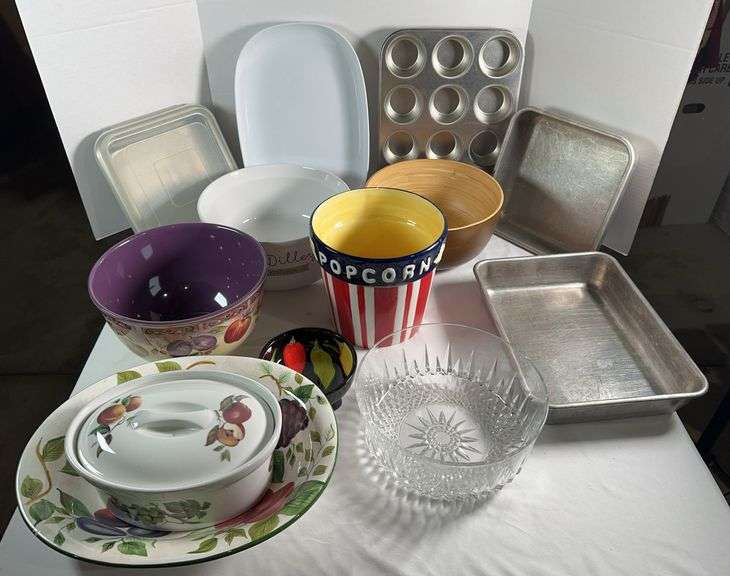 Kitchen Serveware and Bakeware Items