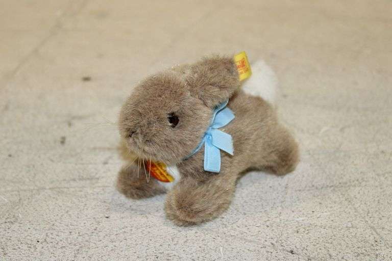 Steiff Hoppy Bunny Plush Toy - Auction Ohio