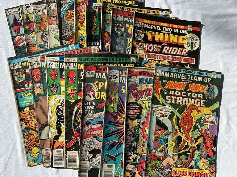 Lot of 18 Marvel team up comics
