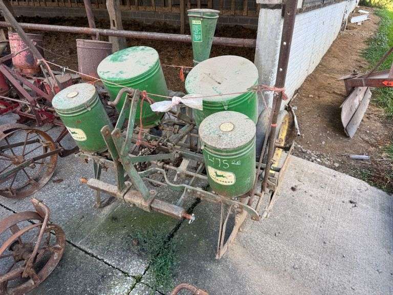 John Deere Model 246-24 Planter