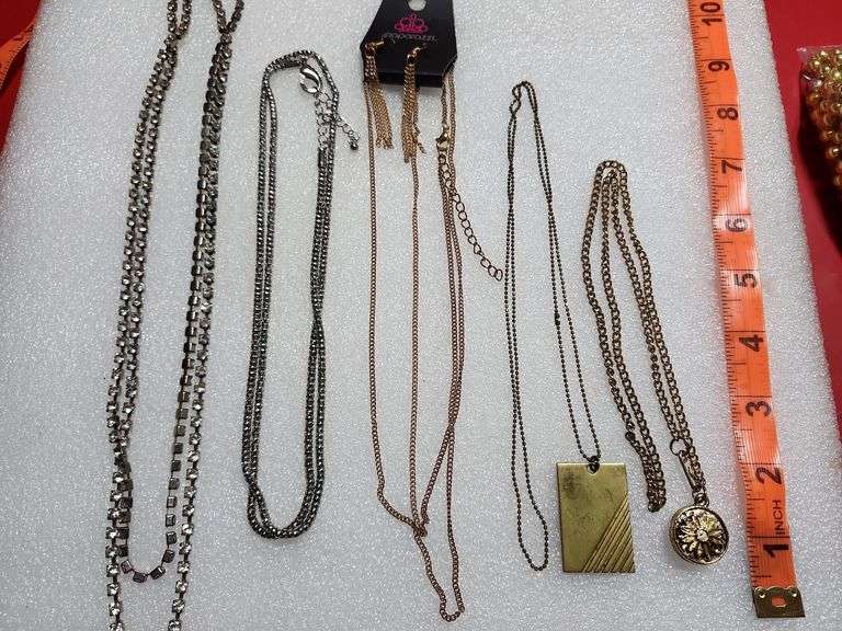5 Necklaces Paparazzi, Etc.