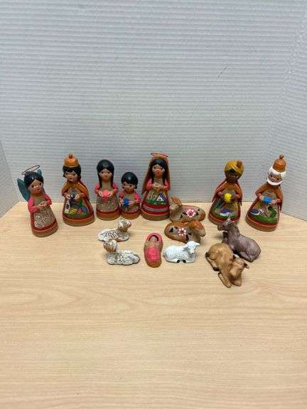 Hand-Painted Clay Nativity Set with 12 Pieces Featuring Figures and Animals