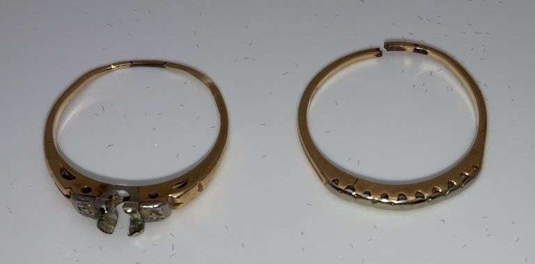 14 Karat Gold, 2.28g Total Weight