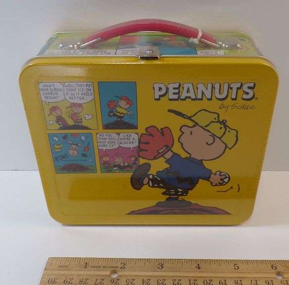 New Hallmark School Days "1980 Peanuts" Lunch box