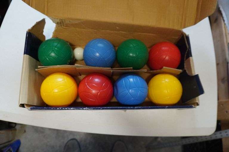 Bocce set