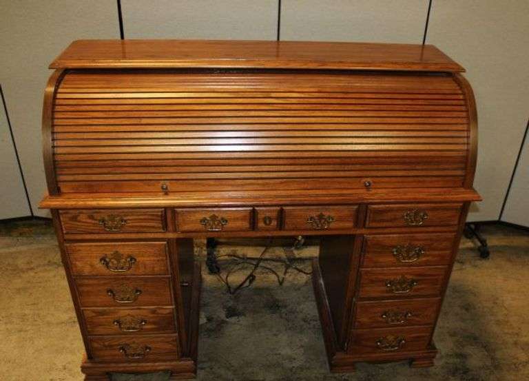 Wooden Roll-Top Desk with Multiple Drawers and Internal Compartments