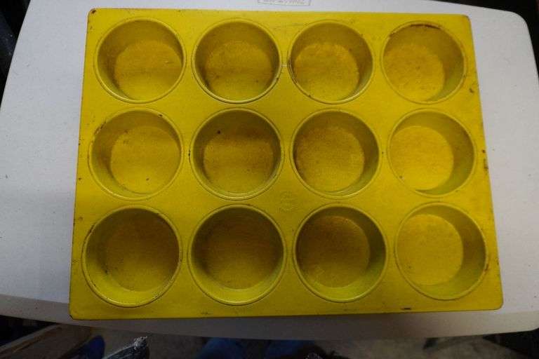Muffin pan