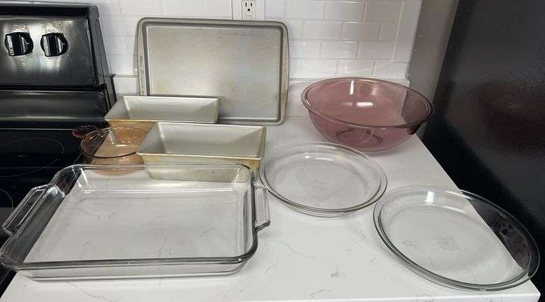 Bakeware, Glassware, Bowls & More, Including Pyrex, Anchor Hocking & Corning