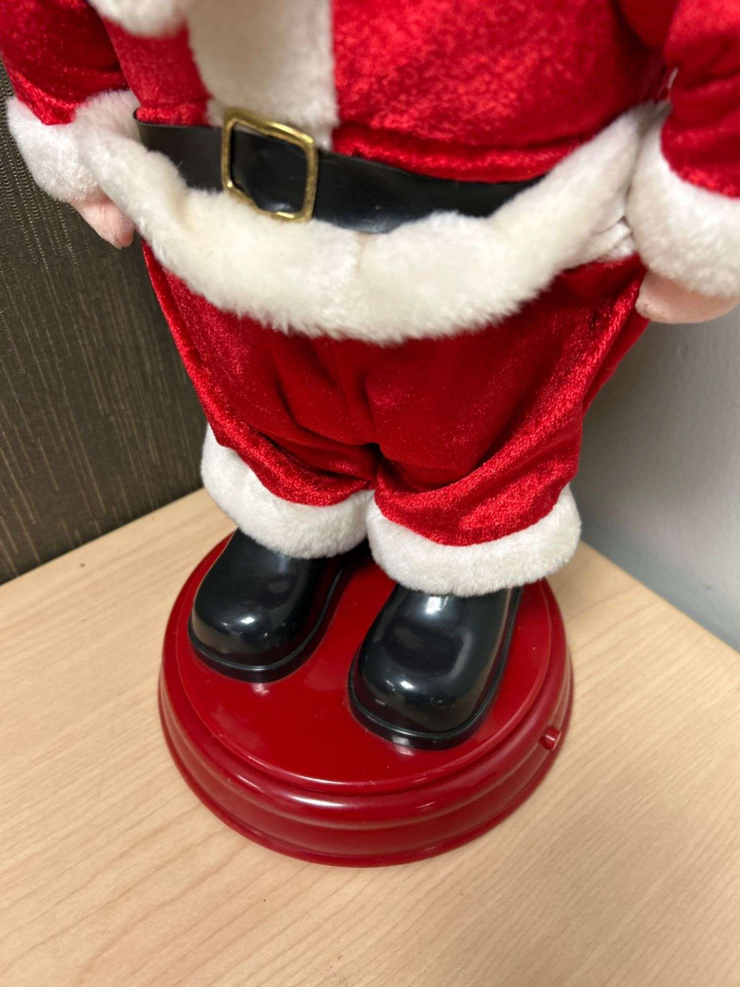 Gemmy Industries Santa Figure with Musical Function, Model PA-5207