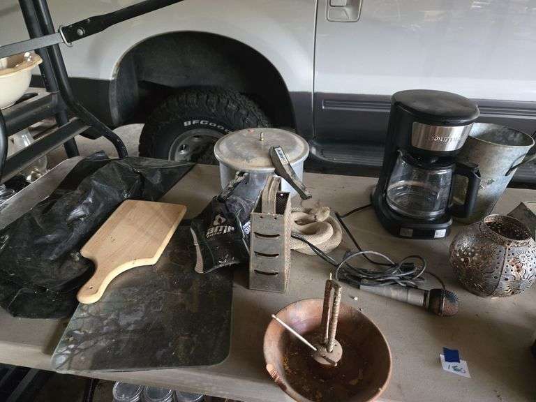 Assorted stuff and things - Auction Ohio