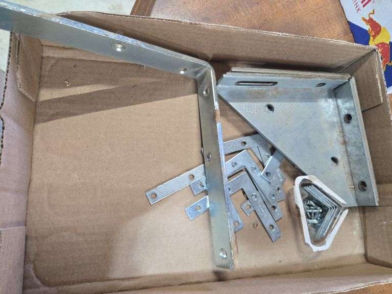 L brackets - Auction Ohio